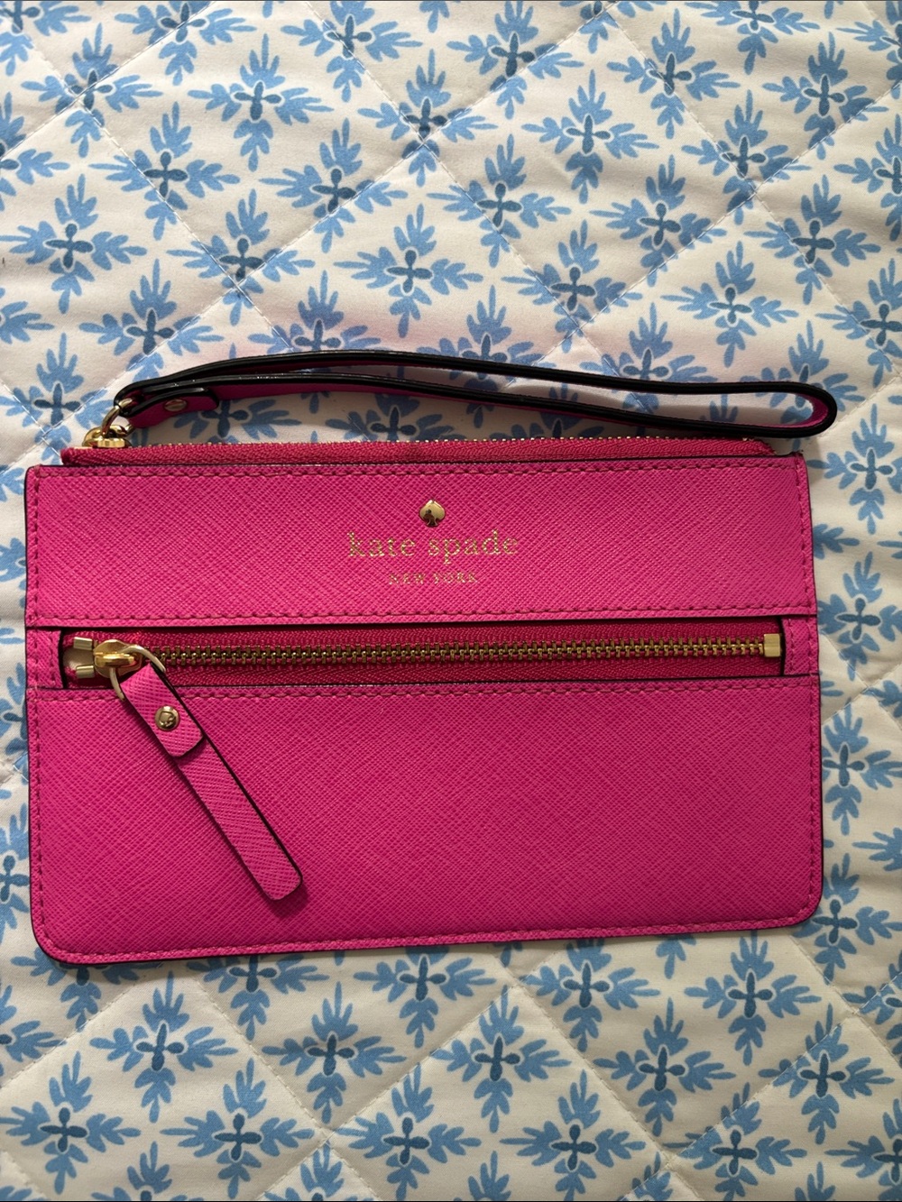 kate spade bright pink saffiano wristlet with gold hardware